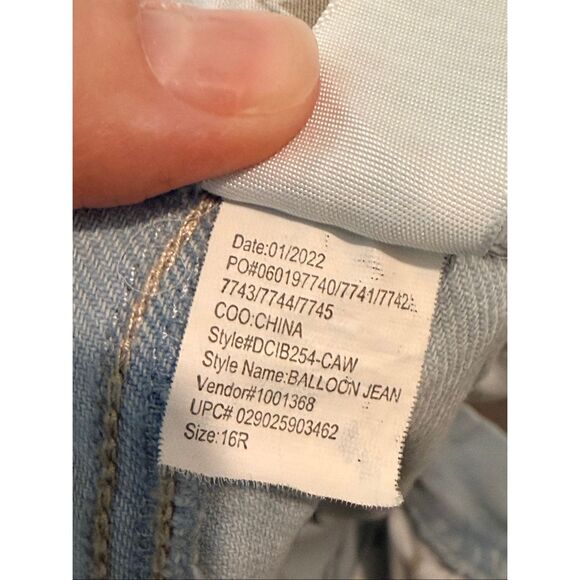 CROWN & IVY • Light Wash Cotton Spandex Blend High Waist Bootcut Denim Blue Jean - Picture 12 of 12